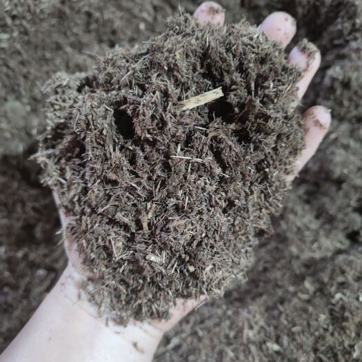 中草渣发酵中肥料大量供应营养土花卉栽培基质有机肥